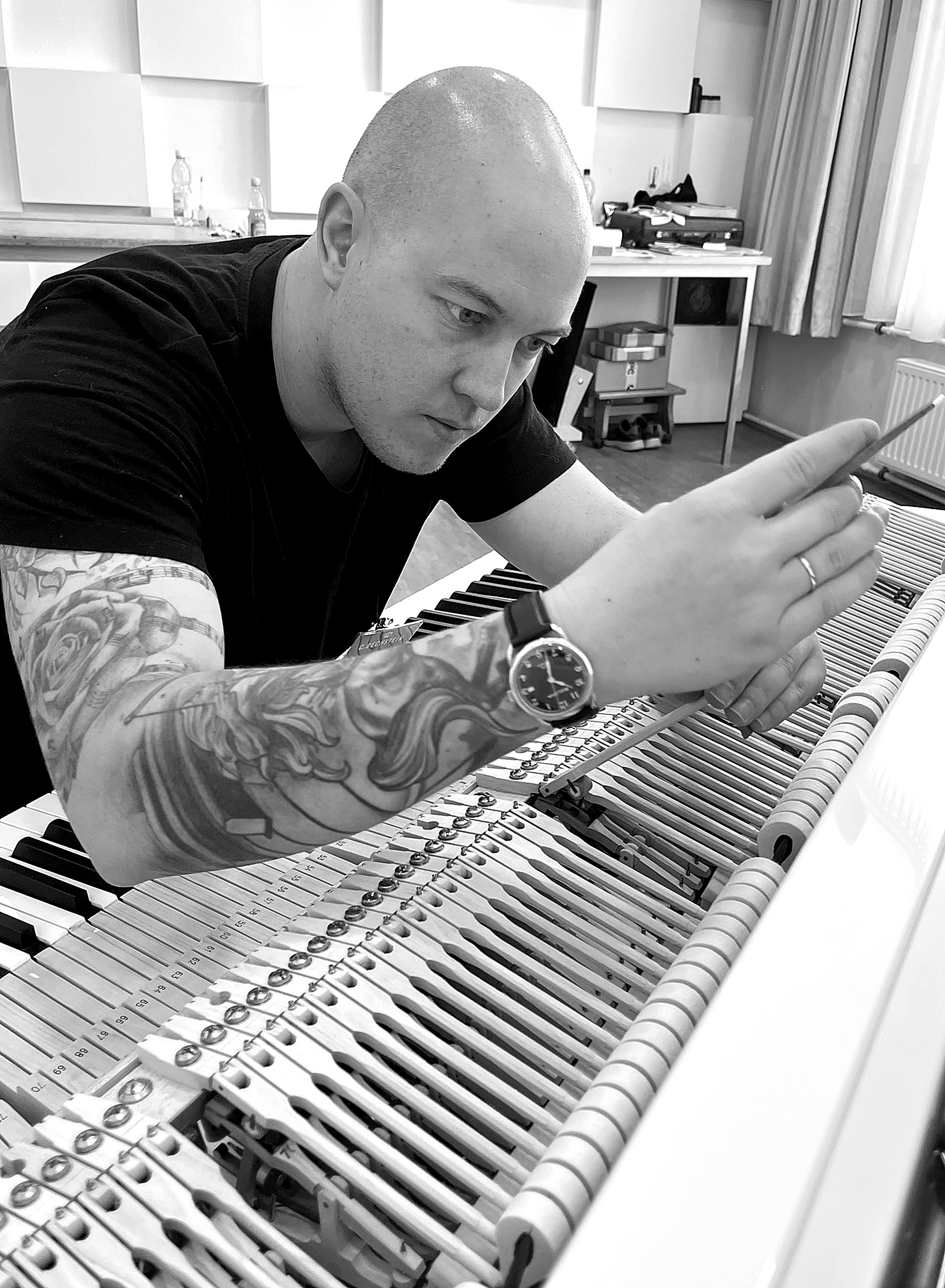 Technical piano inspection and regulation work